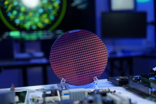 The focus is on engineers working with hard drives and semiconductor circuits or microchips in the electronics industry, including electronic engineering, computer technology, CPU maintenance, hardwar