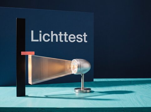 Lichttest visualisiert den Lichtkegel einer Fahrradlampe