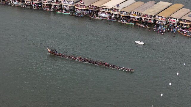 Nehru Trophy Boat Race in Alappuzha, Kerala
Traditional Snake Boat Race &ndash; Alappuzha Vallam Kali
Nehru Trophy Vallam Kali &ndash; Kerala&rsquo;s Famous Boat Race
Alappuzha Backwaters Snake Boat Race from Above