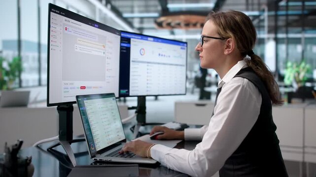 IT Service Manager Efficiently Resolving Support Tickets On Laptop