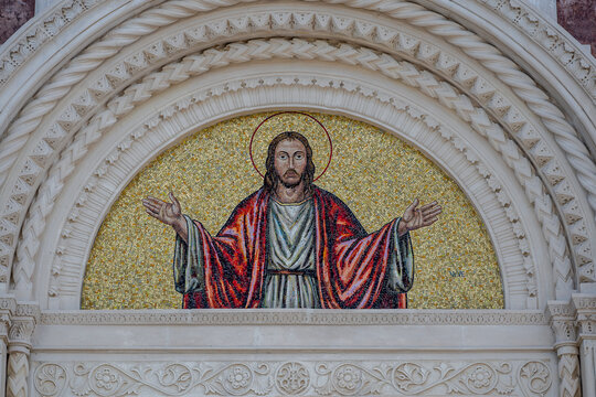 Manoppello, Abruzzo. The Basilica of the Holy Face 0826