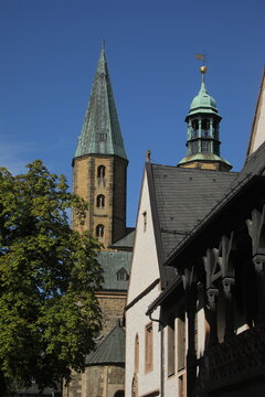 Torri Storiche della Marktkirche e Tetti della Citt&agrave; Vecchia di Goslar