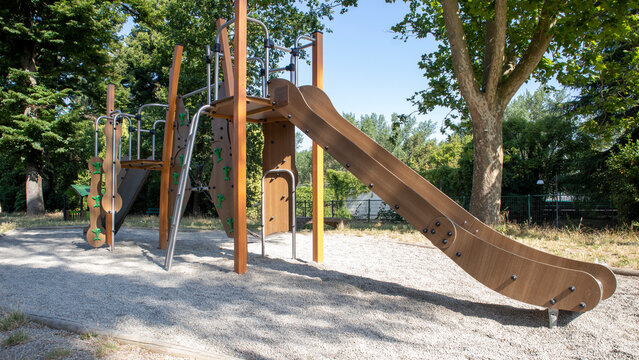 Areaa giochi per bambini al parco