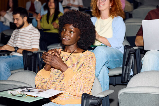 Audience Listening at a Seminar in a University Setting