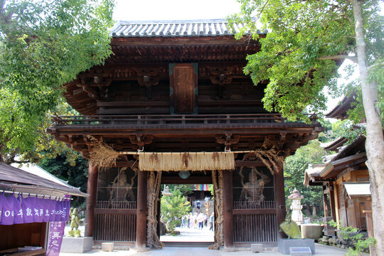 Niomon Gate and Shimenawa Talisman at Ishite-ji (Temple 51) on Shikoku Henro Pilgrimage, Ehime 2026