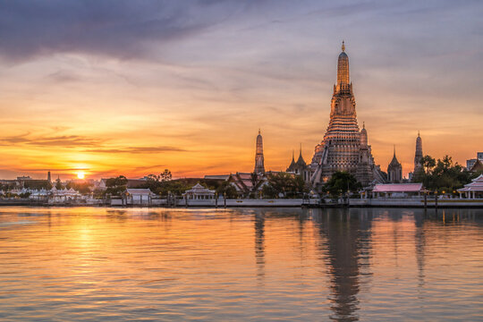 Riverside Thai Prang at Dawn
