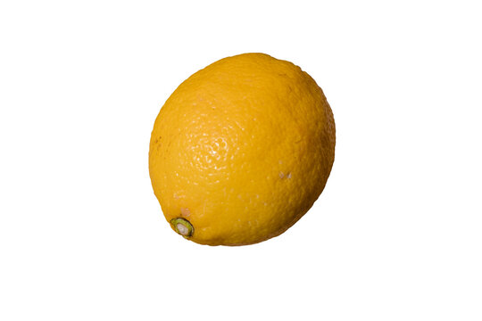 Citron jaune frais et entier isol&eacute; sur un fond transparent.