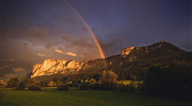 Austria, Mondsee, Drachenwand with rainbow