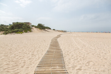 Pathway at the beach at Novo Sancti Petri, Chiclana, Cádiz, Spain © AventuraSur