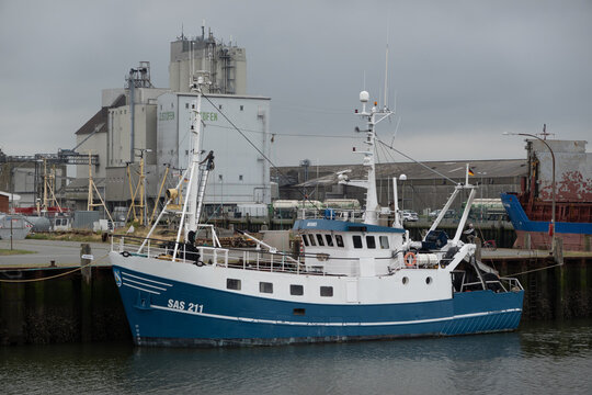 B&uuml;sum, Deutschland, 17. Juli 2025: Fischereifahrzeug (Sogenannter Fischkutter) im Hafen