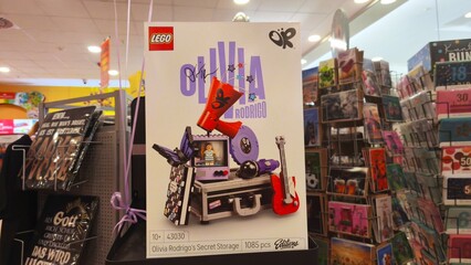 Obraz premium Potsdam, Germany - September 03, 2026: LEGO Olivia Rodrigo's Secret Storage set displayed in a store, featuring colorful elements like guitars and a music-themed design