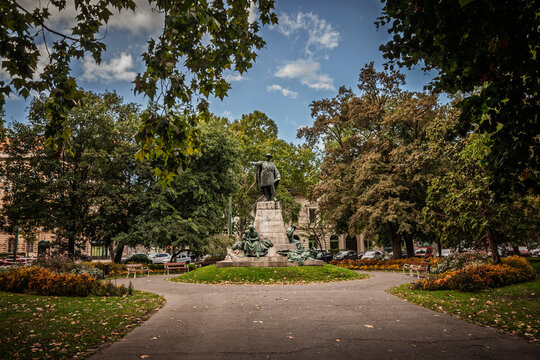 Vasarhelyi Pal statue in Szechenyi ter square park in Szeged, Hungary. Designed by Lajos Matrai in 1905, it's dedicated to Vasarhelyi Pal, a hungarian hydraulic engineer.