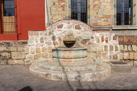 Fuente de cantera verde en Oaxaca m&eacute;xico