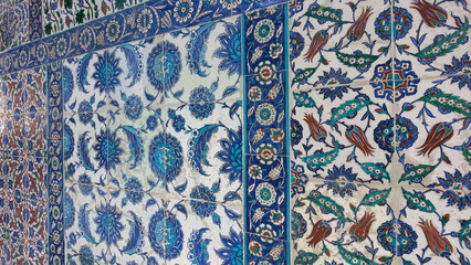 Colorful wall tile patterns in history © Towfiqu Barbhuiya 