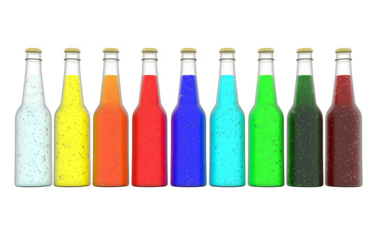 PNG. Trasparente. Bottiglie bibite rinfrescanti colorate su sfondo bianco