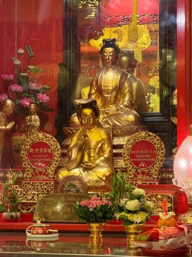 buddha, thai, buddha statue, golden buddha, buddhism, buddhist, sacred, spiritual, faith, worship, pray, meditation, thai temple, wat, temple, thai architecture, pagoda, stupa, chedi, sanctuary, shrin