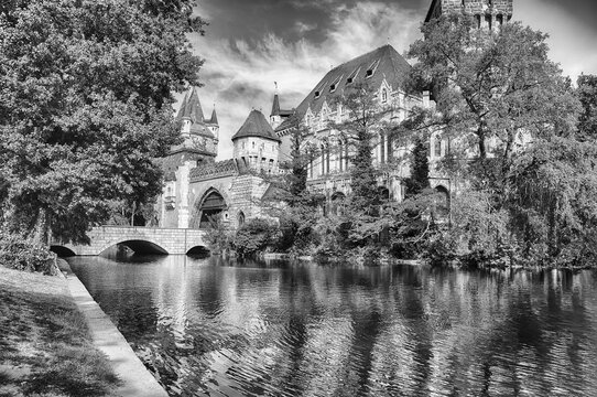 Vajdahunyad Castle and tranquil lake in Budapest's Varosliget Park