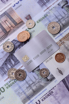 A credit card for contactless cashless payments via a terminal or online. A credit card