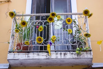 old building with iron balcony in Setubal, Portugal © Miroslawa Drozdowski