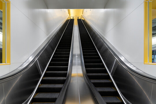 escalator