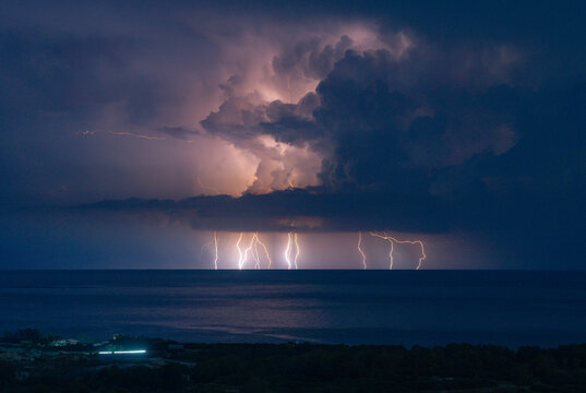 Blending of lightning strikes