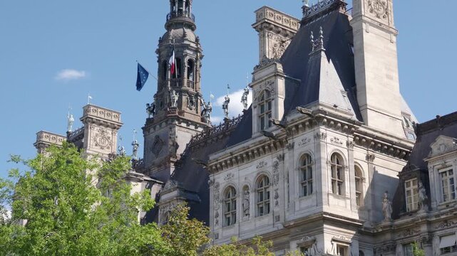 Hotel de Ville with its Renaissance architecture standing under a clear blue sky