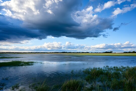 Gro&szlig;fl&auml;chige &Uuml;berschwemmung nach extremem Regen und Unwetter