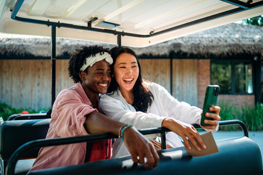 Representing reliable travel assistance, connectivity at a peaceful beach resort on summer vacation