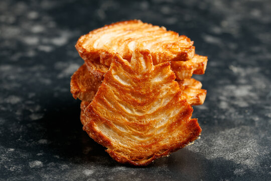 Le Sfoglie Sweet Puff Pastry Biscuits
