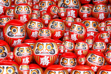 Obraz premium Colorful Japanese Daruma Dolls at Katsuoji Temple in Osaka