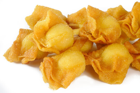 quail eggs wrapped in wonton wrappers fried
