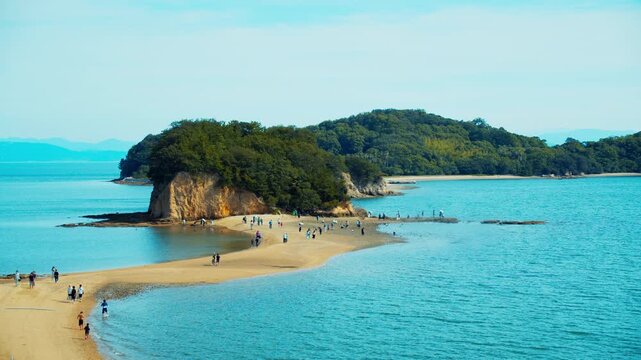 小豆島のエンジェルロードを望む夏の海景 4Kシネマティック映像素材
