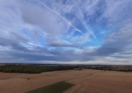 Vue a&eacute;rienne panoramique du parc &eacute;olien pr&egrave;s de Vitry-le-Fran&ccedil;ois. La Marne est le deuxi&egrave;me d&eacute;partement de France o&ugrave; l'on trouve le plus d'&eacute;oliennes, .avec 479 machines