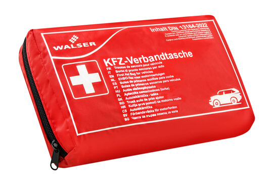 Deutsche Notfall KFZ Verbandtasche von Walser Hintergrund transparent PNG cut out