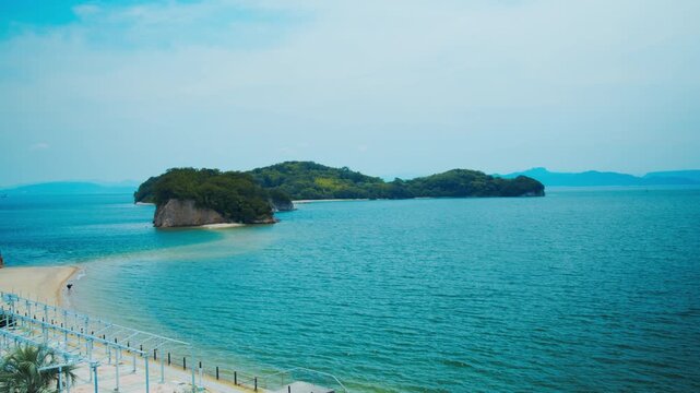 小豆島エンジェルロードと青い瀬戸内海 4Kシネマティック映像素材