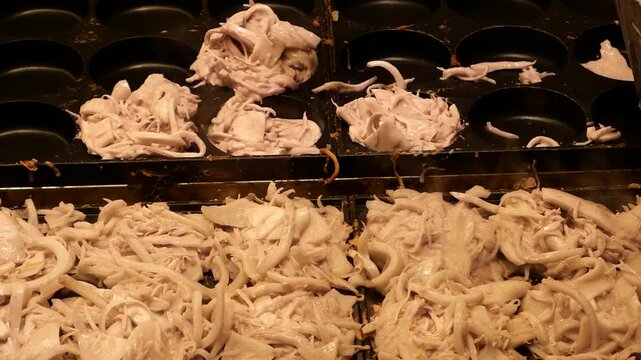Making Thai Khanom Babin pancakes