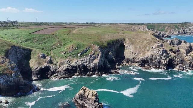 survol de la c&ocirc;te sauvage du Cap Sizun, Finist&egrave;re, Bretagne