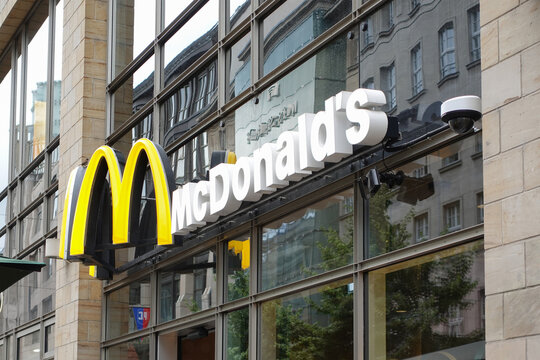 McDonald&rsquo;s restaurant logo and storefront in Nuremberg, Germany