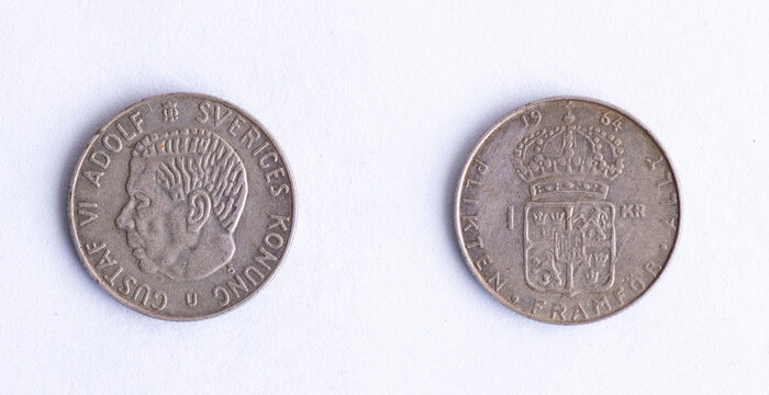 Swedish 1 Krona Coin 1964 Featuring King Gustav VI Adolf

