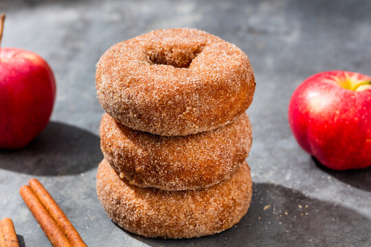Homemade Sweet Cinnamon Apple Cider Donuts