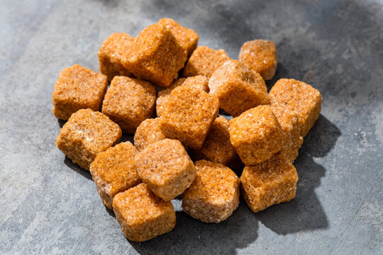 Raw Organic Cane Sugar Cube
