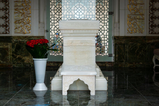 Tomb at Hazrat Khizr or Hazret Hyzr Mosque and Mausoleum in the Samarkand city in Uzbekistan