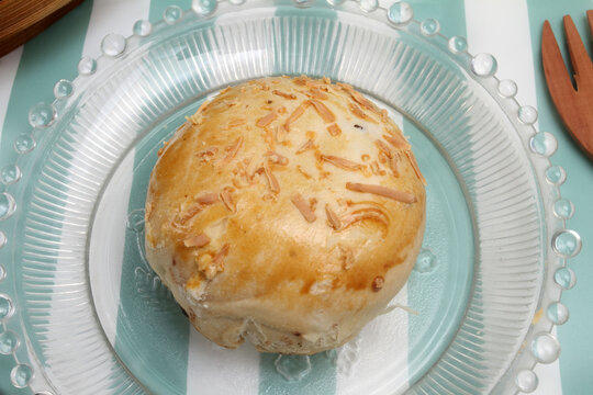 bun isolated on white plate