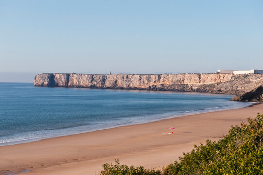 Portugal, Algarve, Sagres, View of beach with cliff