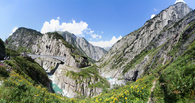 Switzerland, Uri, Devil's Bridge in Schollenen Gorge