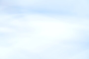 Obraz premium 背景素材 淡い青色のグラデーション背景 空や雲のような幻想的なイメージ 抽象背景