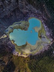White crater Kawah Putih © Steven Tessy