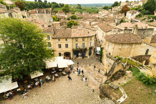 France, Bordeaux, St Emilion.  Overhead view of a the Place du March&eacute; in the town centre, viewed from the Monolithic Church's bell tower.