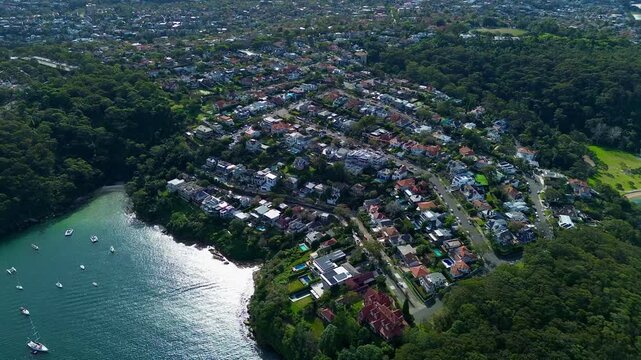 Coastal housing at Chowder Bay, Sydney Harbour, NSW, Australia