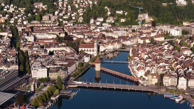 Chapel Bridge Kapellbr&uuml;cke and the octagonal Water Tower in Lucerne, Switzerland